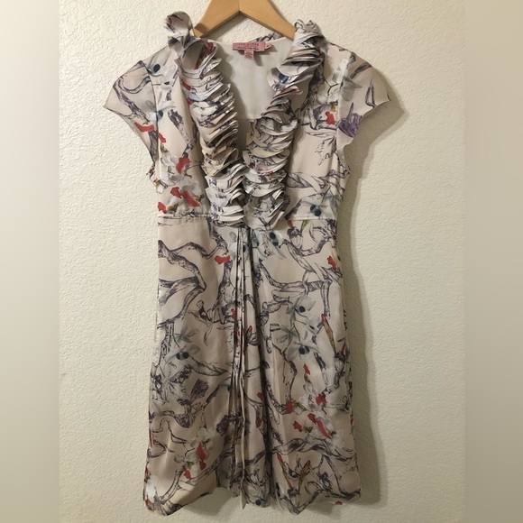 Ted Baker Vetir Fairy & Floral Print Neck Detail Dress in Natural Cream - Size 0 - Picture 1 of 8
